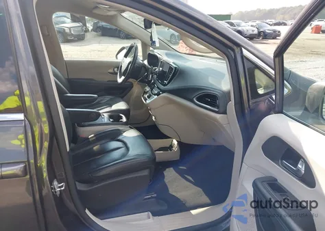 2021 Chrysler Pacifica Touring L z USA, uszkodzony, nr VIN 2C4RC1BGXMR552857